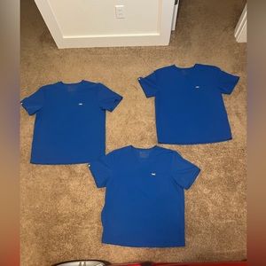 Set of 3 XL figs scrub tops and 1 scrub bottoms